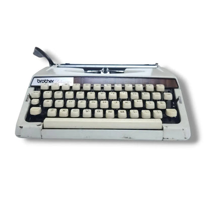 Brother Deluxe 900 Typewriter