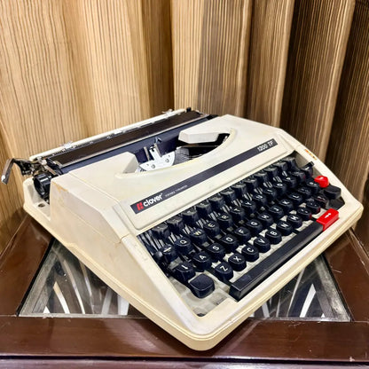 Clover 1200 TF portable typewriter detail, mechanical keyboard and carriage, genuine vintage typewriter India