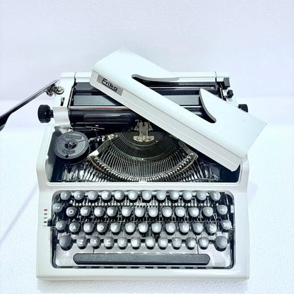 Erika English Typewriter Model 105