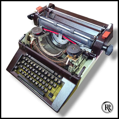 Facit 1740 Metal Body English Typewriter