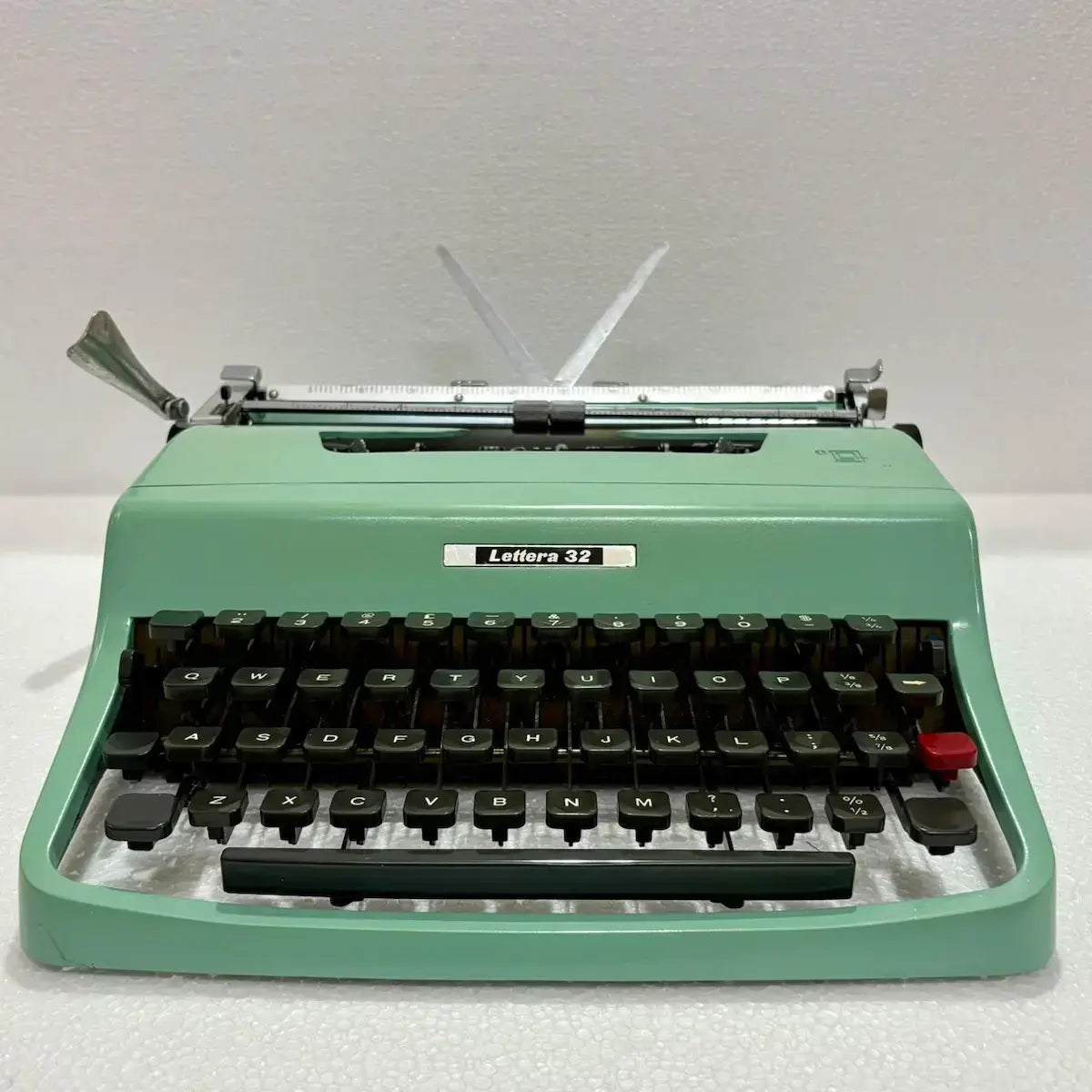 Olivetti Lettera 32 Typewriter