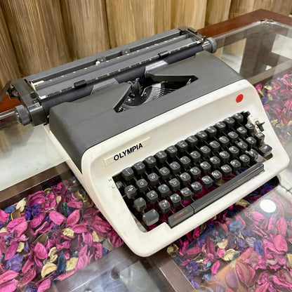 Olympia B12 Portable Manual Typewriter