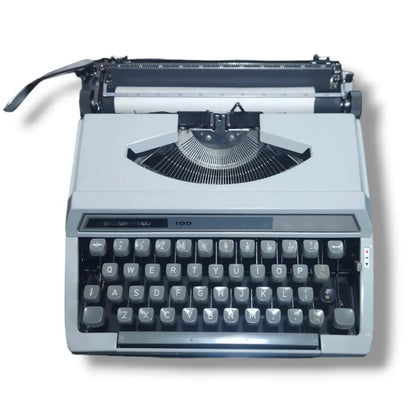 Silver Reed 100 Typewriter