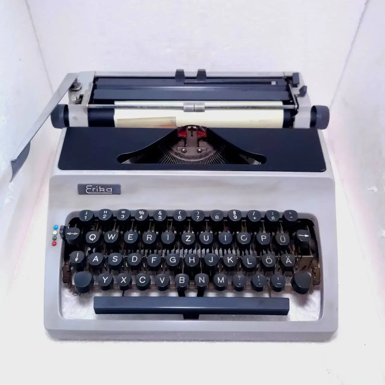Erika Model 32 English Typewriter