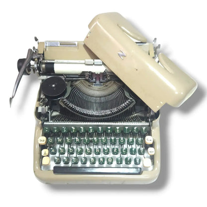 Zeta Portable Typewriter