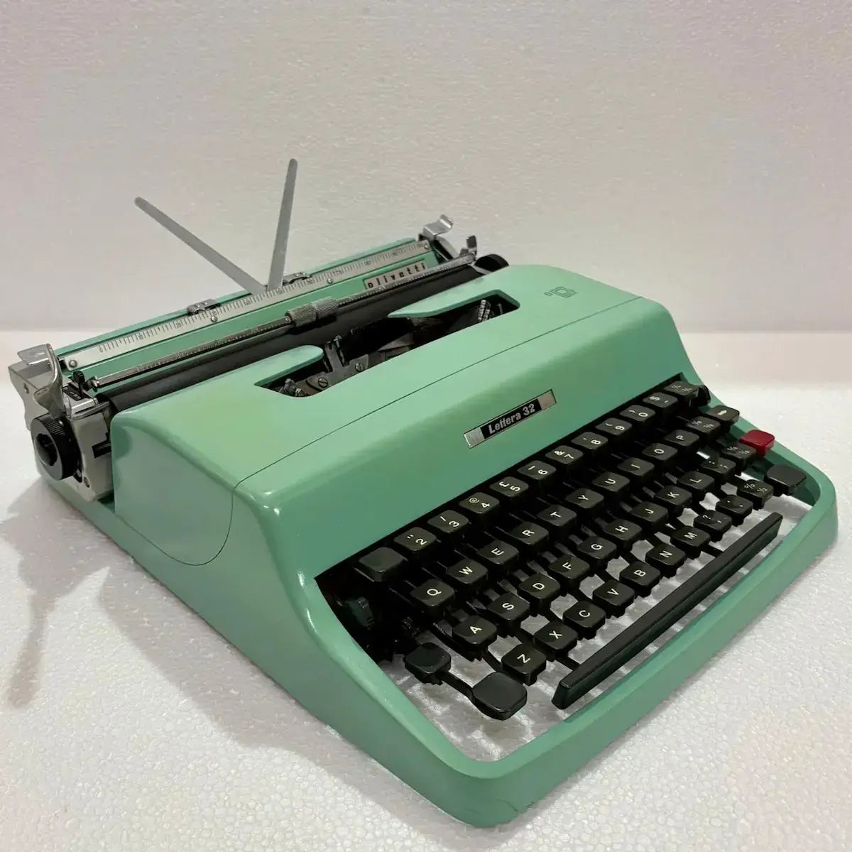 Olivetti Lettera 32 Typewriter