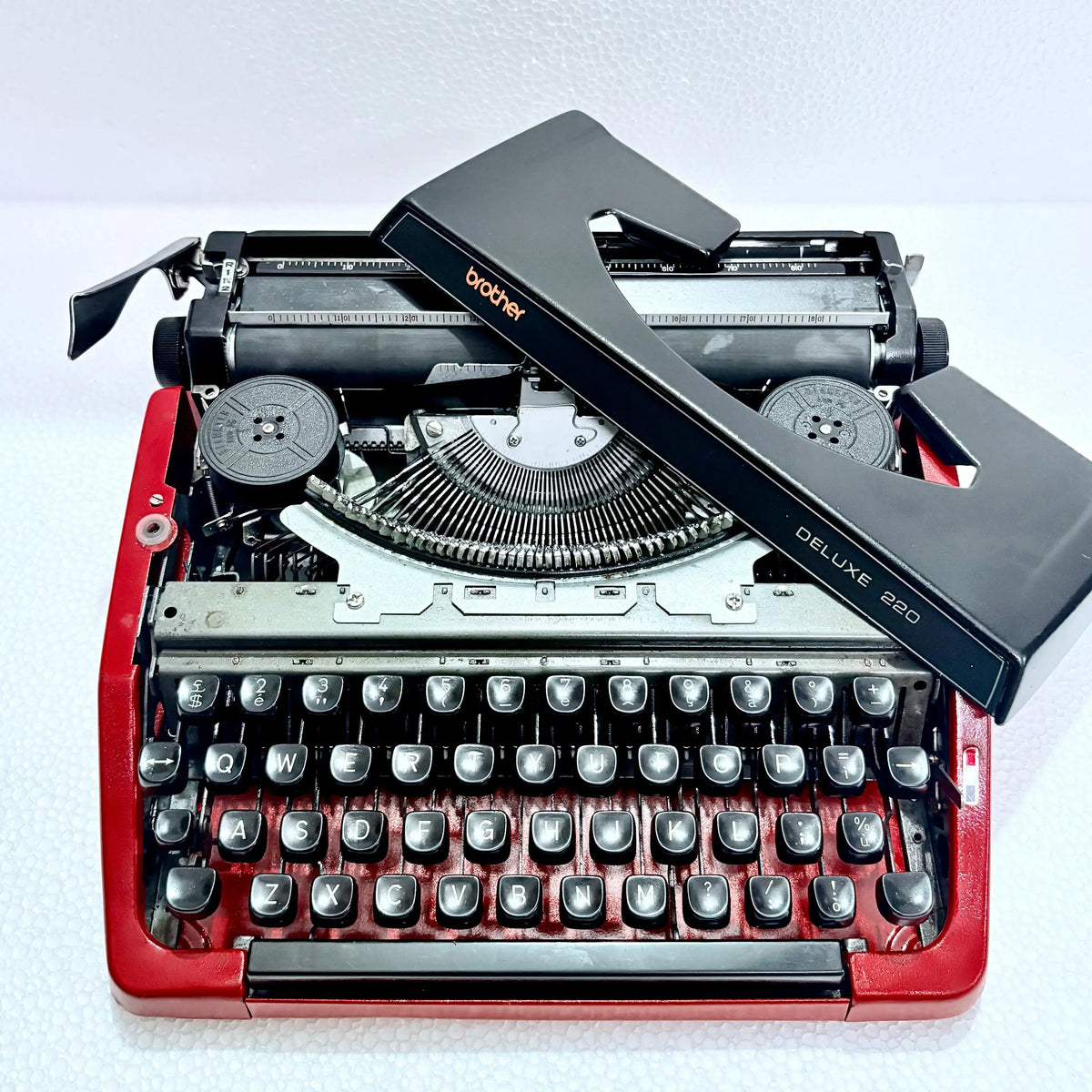 Brother Deluxe 220 Typewriter Inferno Red Edition