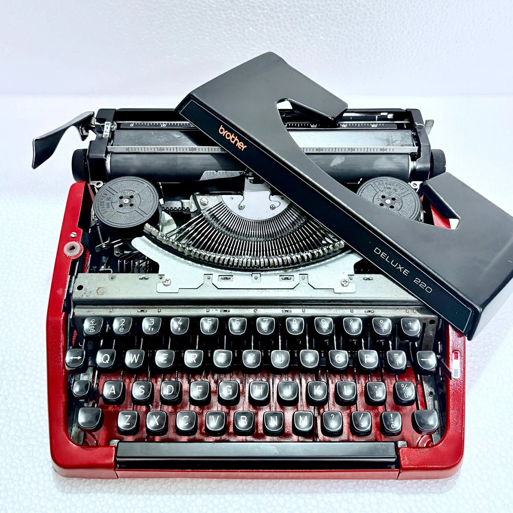Brother Deluxe 220 Inferno Red Typewriter – Made in Japan | RR