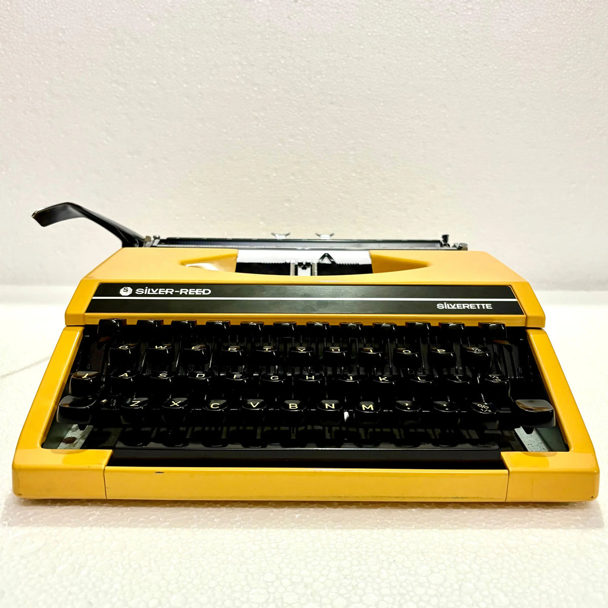 Brand New Silvereed Silverette Typewriter