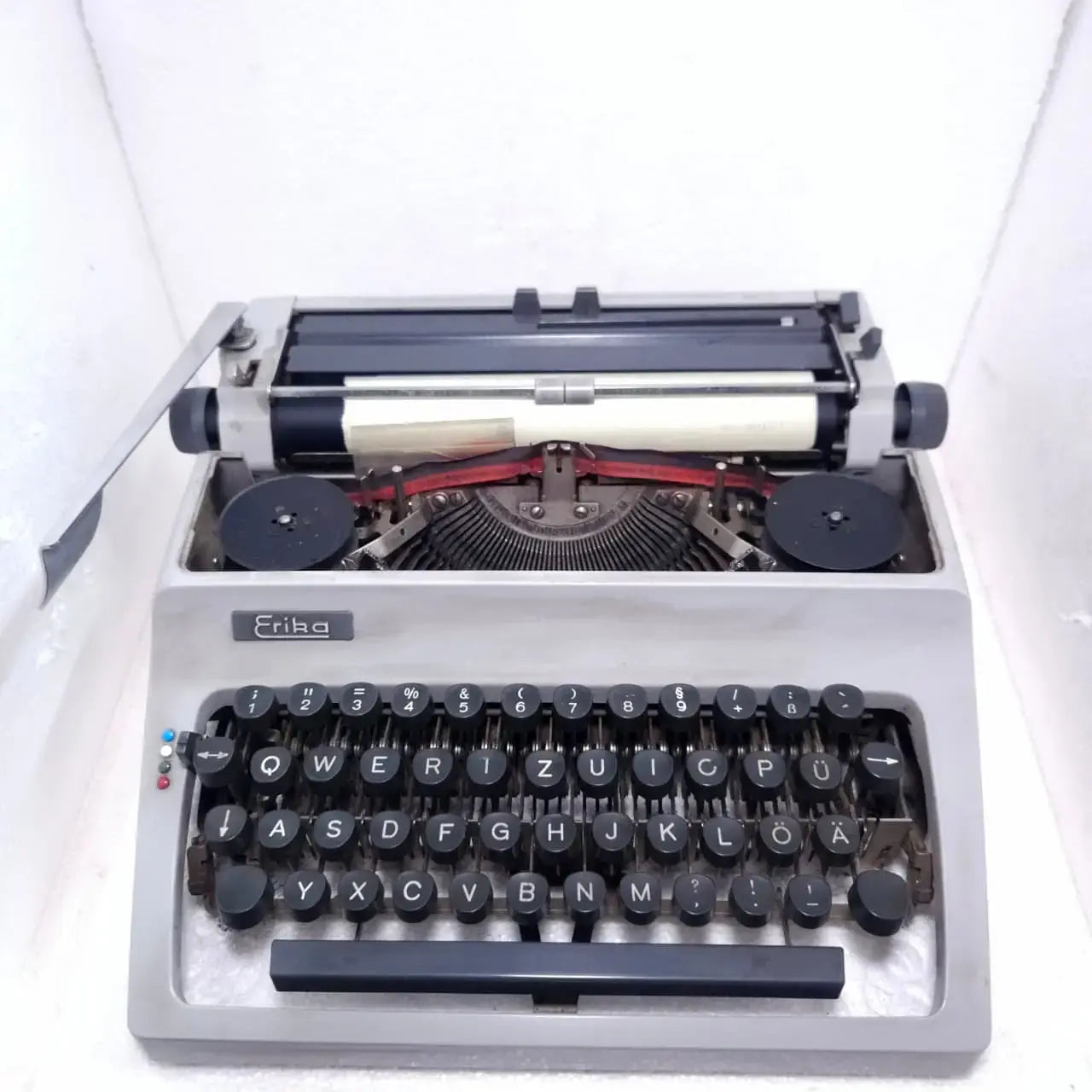Erika Model 32 English Typewriter
