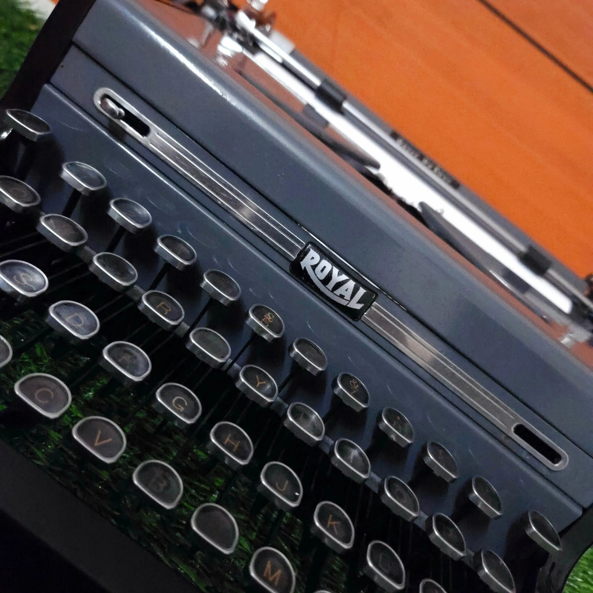Royal Quiet De Luxe Ultra Portable Typewriter