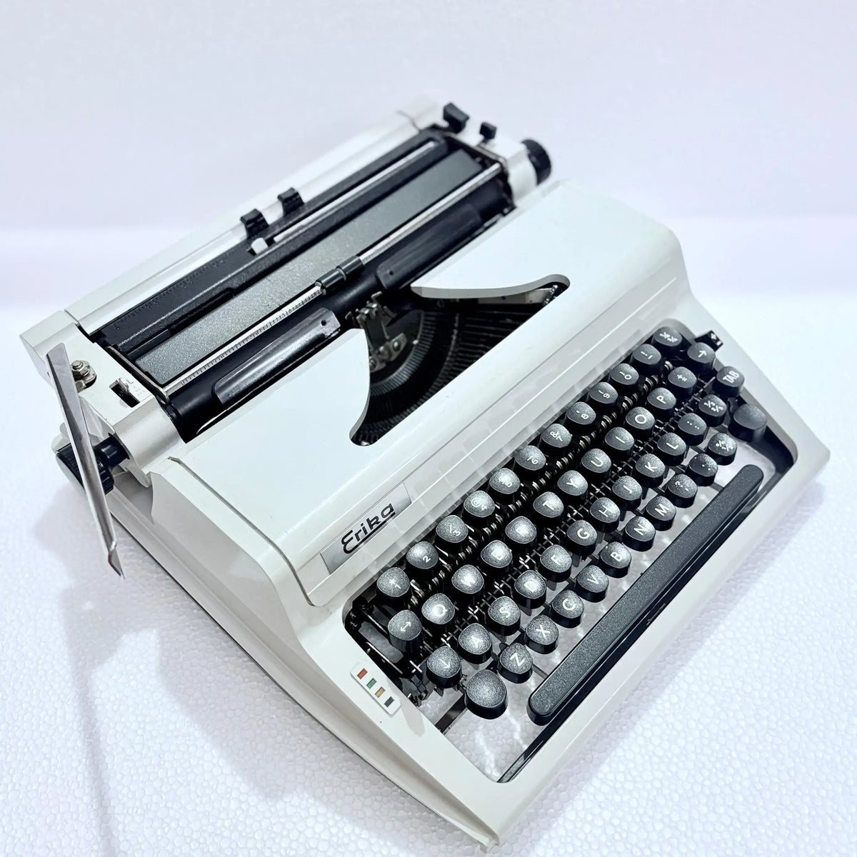 Erika English Typewriter Model 105