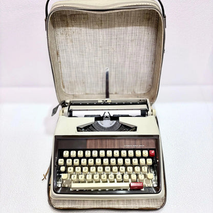 Brother Deluxe 1350 English Typewriter