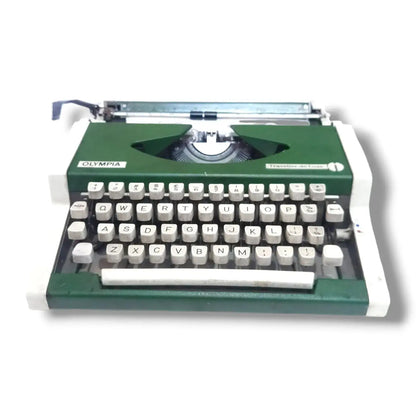 Olympia Traveller De Luxe Typewriter Green Edition