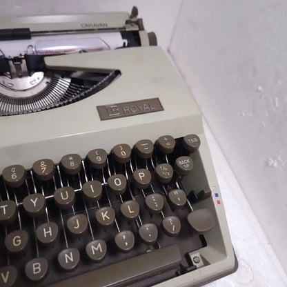 Royal Caravan Portable Typewriter