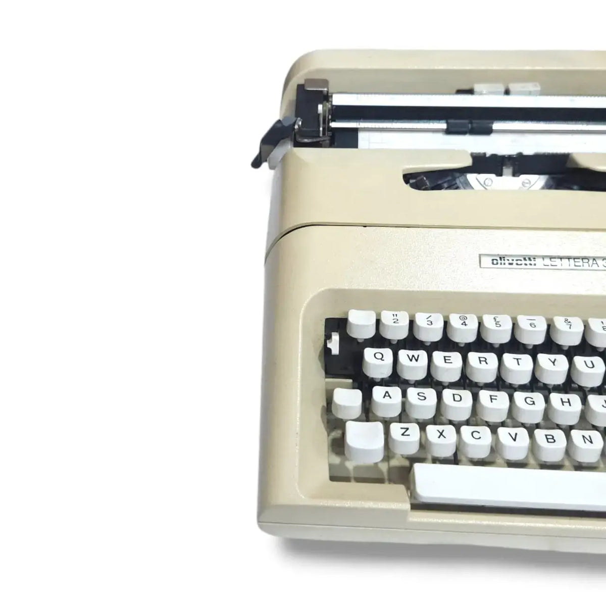 Olivetti Lettera 35 English Typewriter