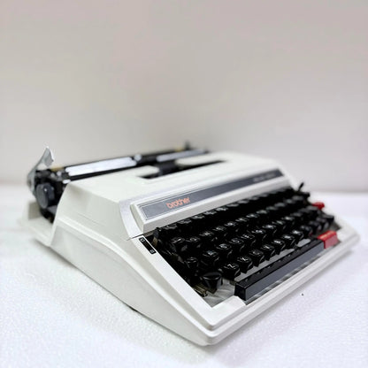 Brother 750 Tr Typewriter Alpine white