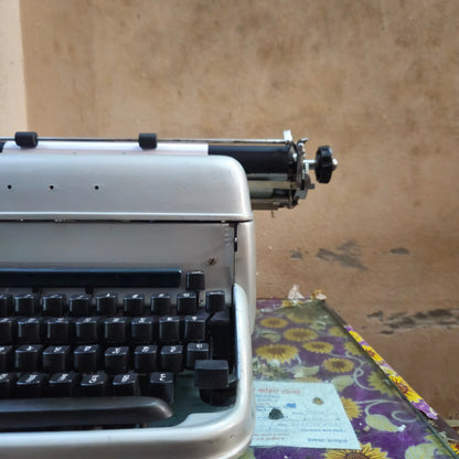 Remington Super Riter Hindi Typewriter