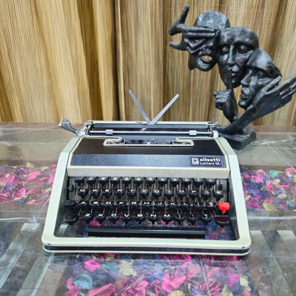 Olivetti Lettera Dl Typewriter