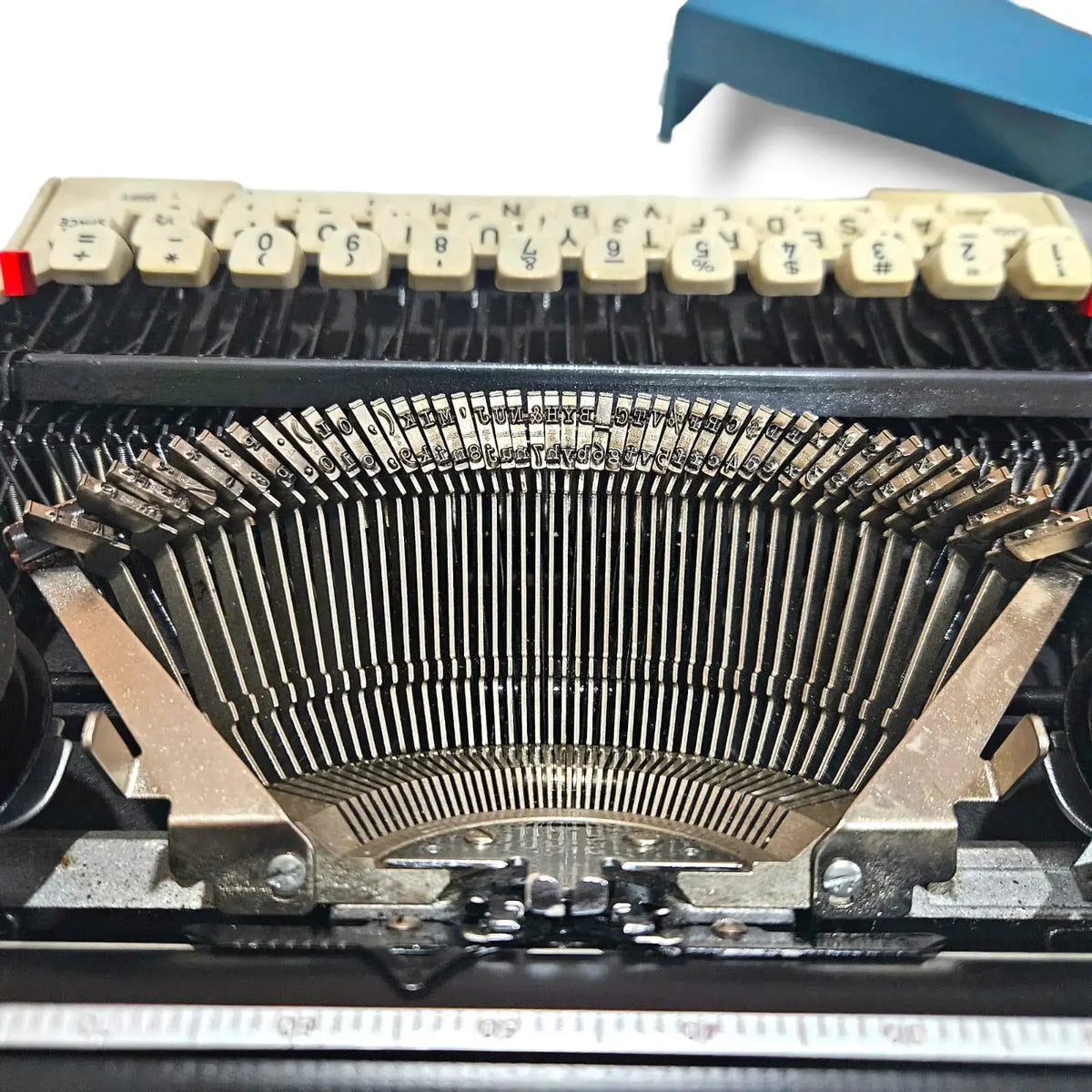Royal Sprite Manual Typewriter