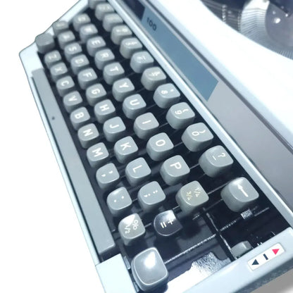 Silver Reed 100 Typewriter