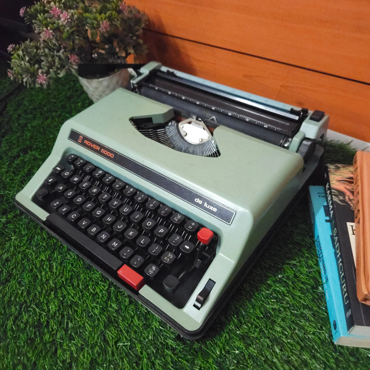 Rover 6000 De Luxe Typewriter