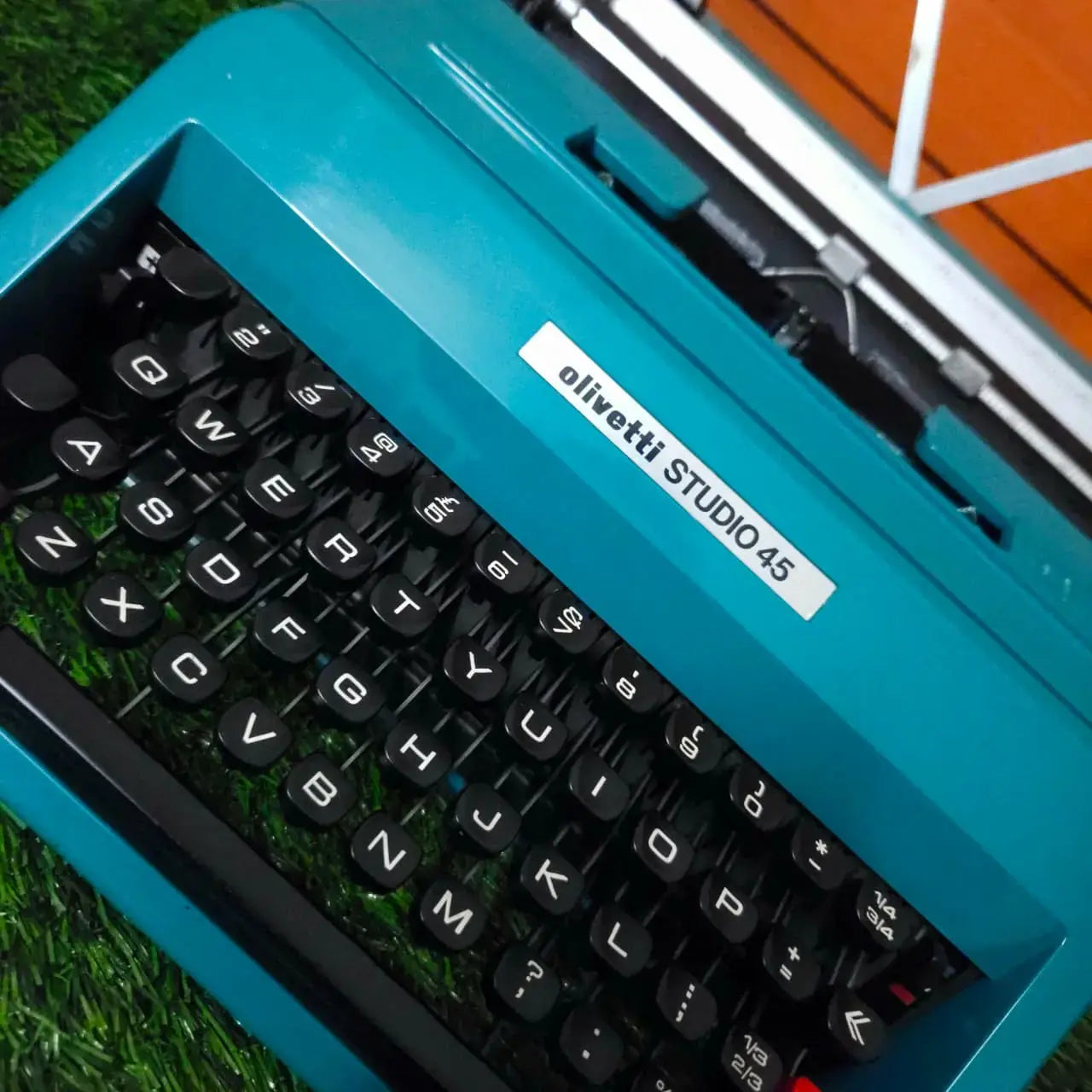 Olivetti Studio 45 Typewriter