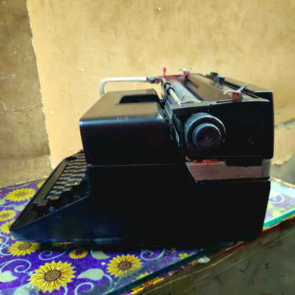 Remington 2000 Hindi Desktop Typewriter