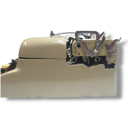 Zeta Portable Typewriter
