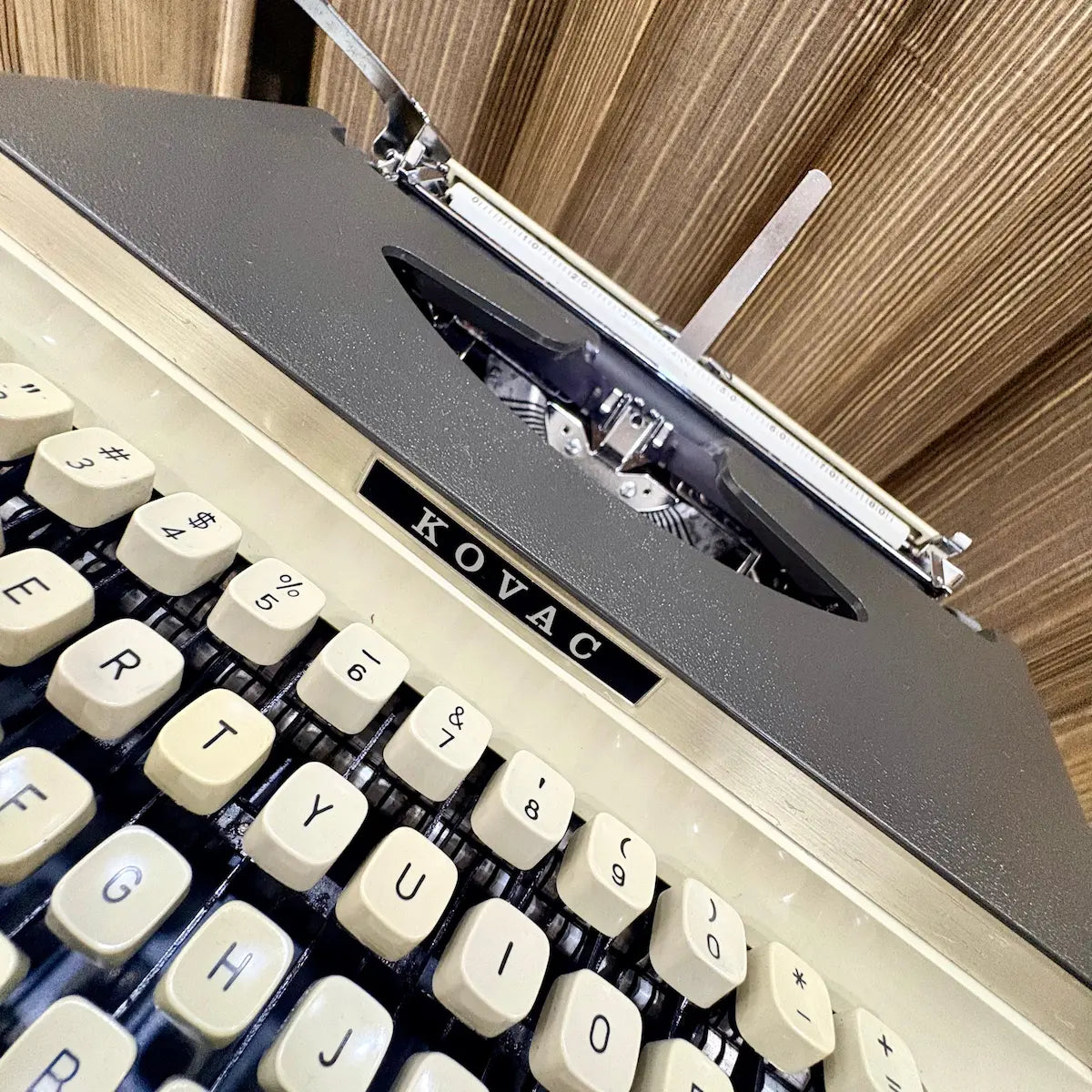 Kovac M-101A typewriter for collectors, featuring original factory colours, cream keys and an exceptionally preserved finish | RR Typewriter Mart
