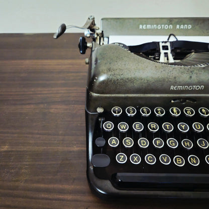 Vintage Remington Deluxe Model 5 Typewriter