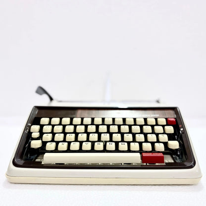 Brother Deluxe 1350 English Typewriter