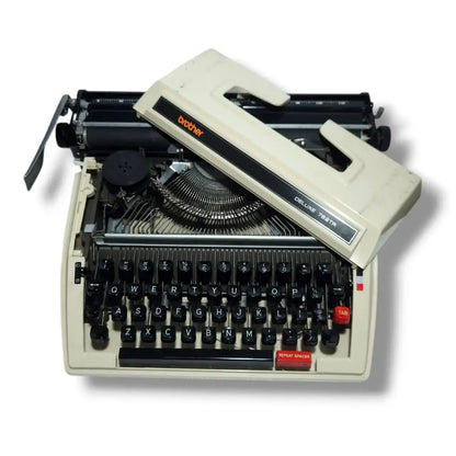 Brother Deluxe 762 Tr Typewriter