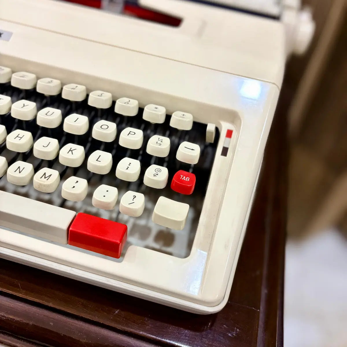 Marathon 2200 DLX unused manual typewriter, classic vintage typing machine, RR Typewriter Mart Delhi India online
