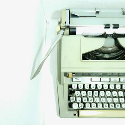 Og Hermes 3000 Typewriter