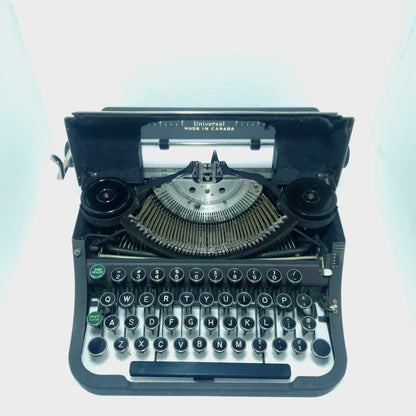Universal Underwood Classic Typewriter