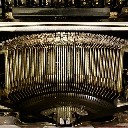 Godrej Prima English Handwriting Print Typewriter