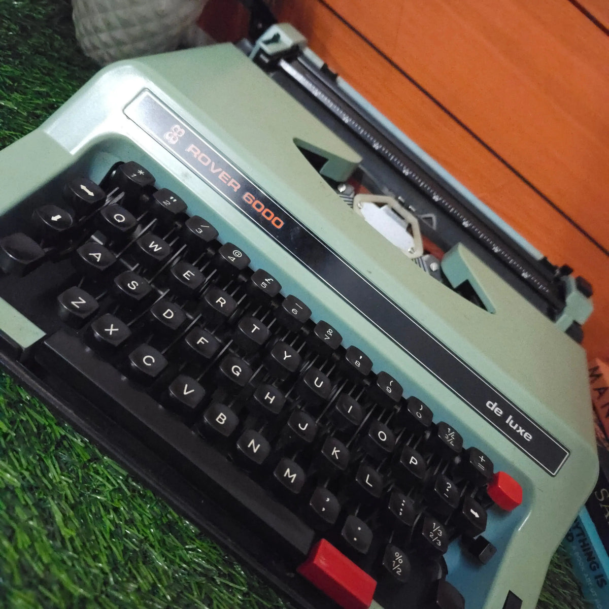 Rover 6000 De Luxe Typewriter