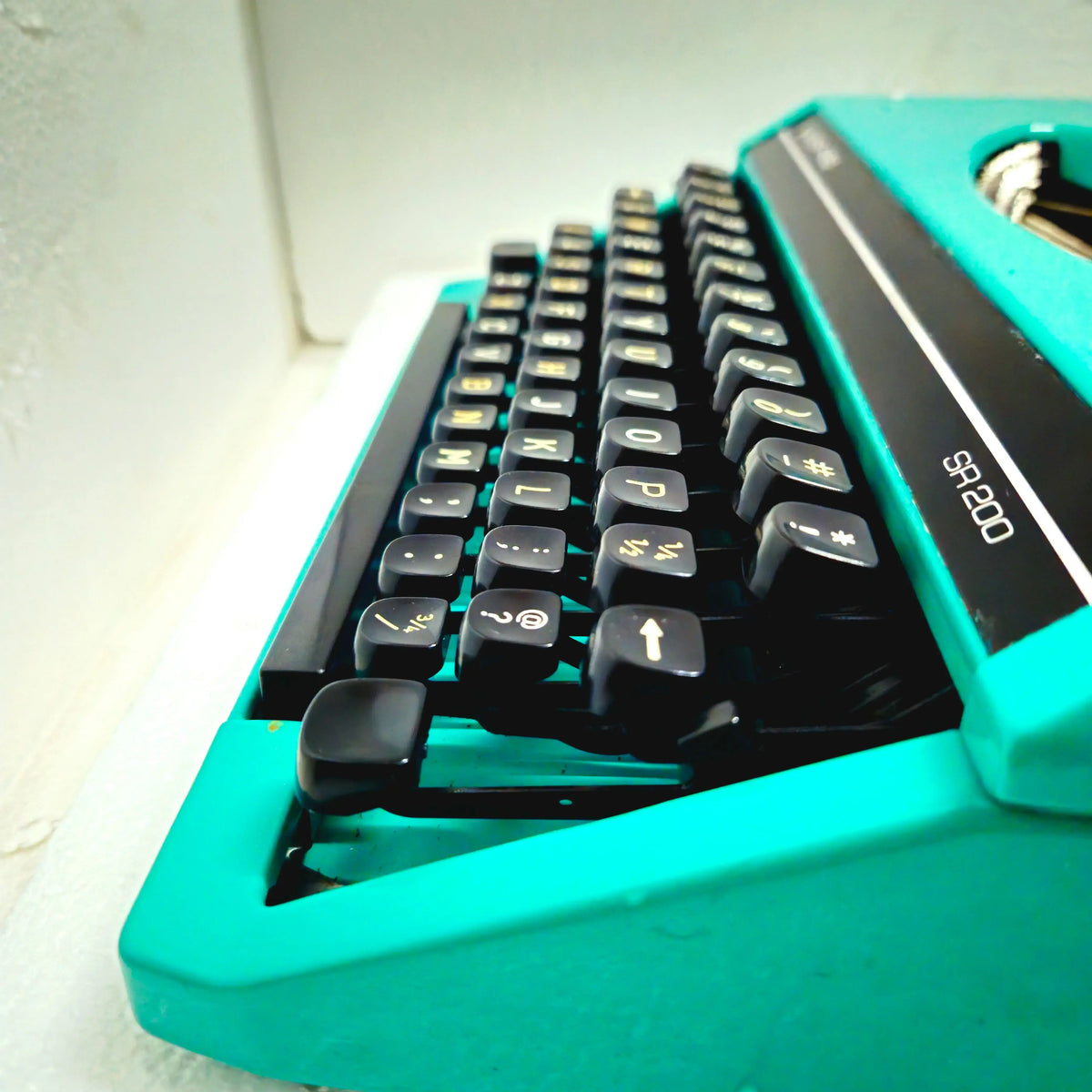 Silver Reed S R 200 Tropical Teal Typewriter