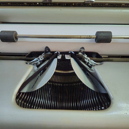 Remington Super Riter Hindi Typewriter