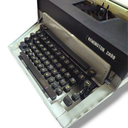Remington 2000 English Manual Typewriter