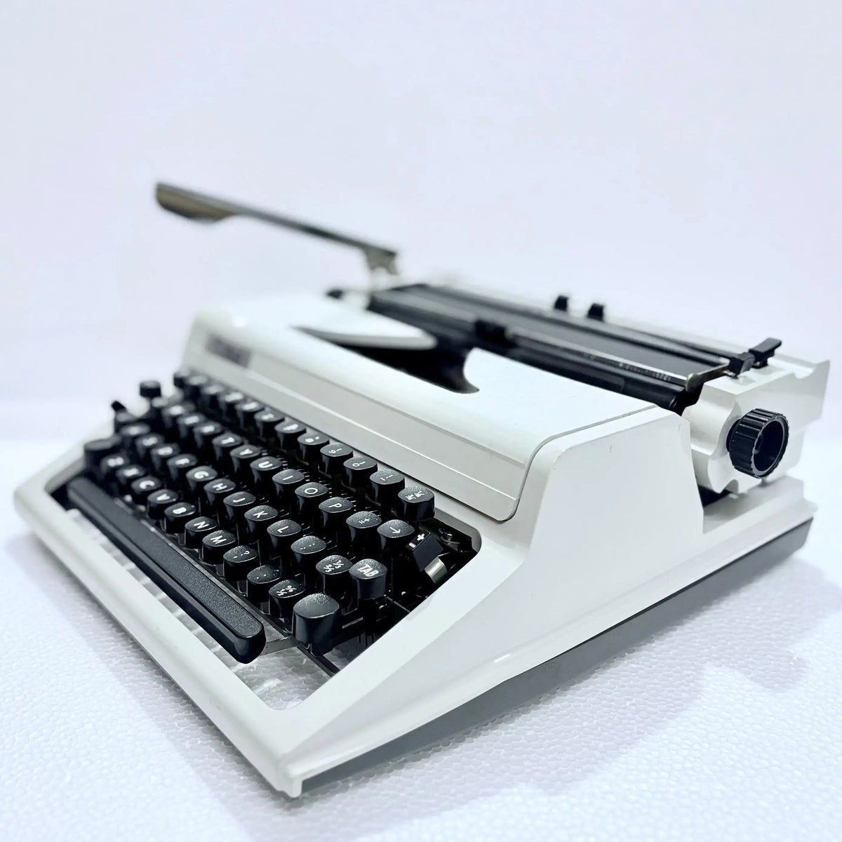 Erika English Typewriter Model 105