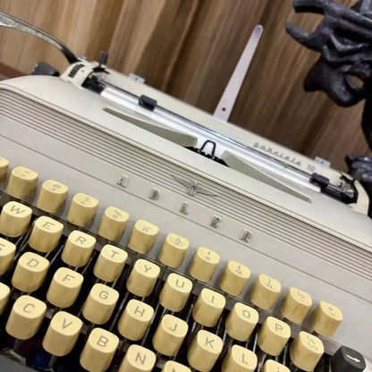 Adler Gabrielle 10 Typewriter