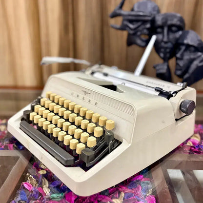 Adler Gabrielle 10 Typewriter