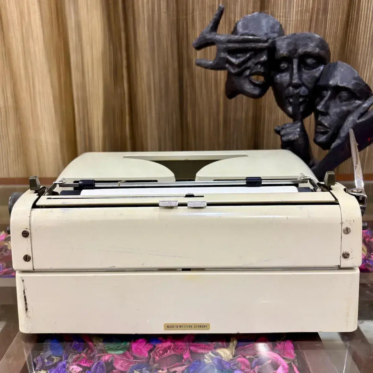 Adler Gabrielle 10 Typewriter