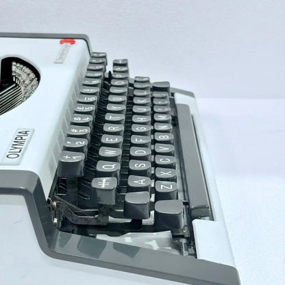 Olympia Traveller Deluxe Typewriter