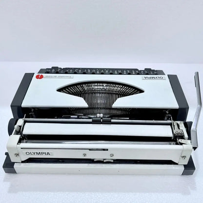 Olympia Traveller Deluxe Typewriter