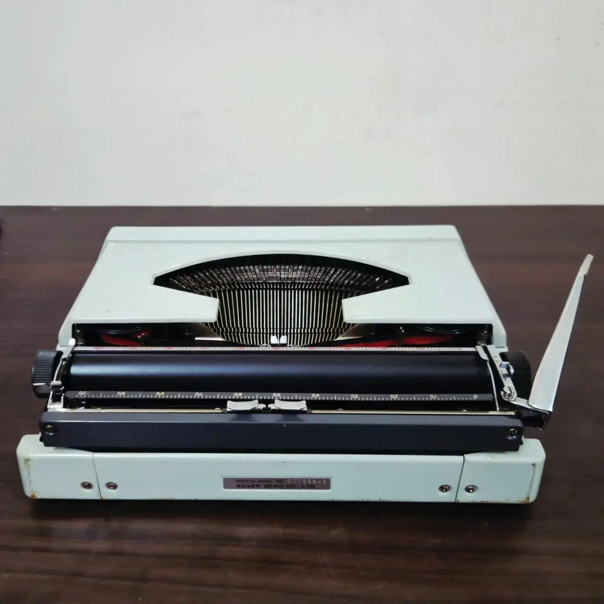 Silver Reed 100 Portable Typewriter