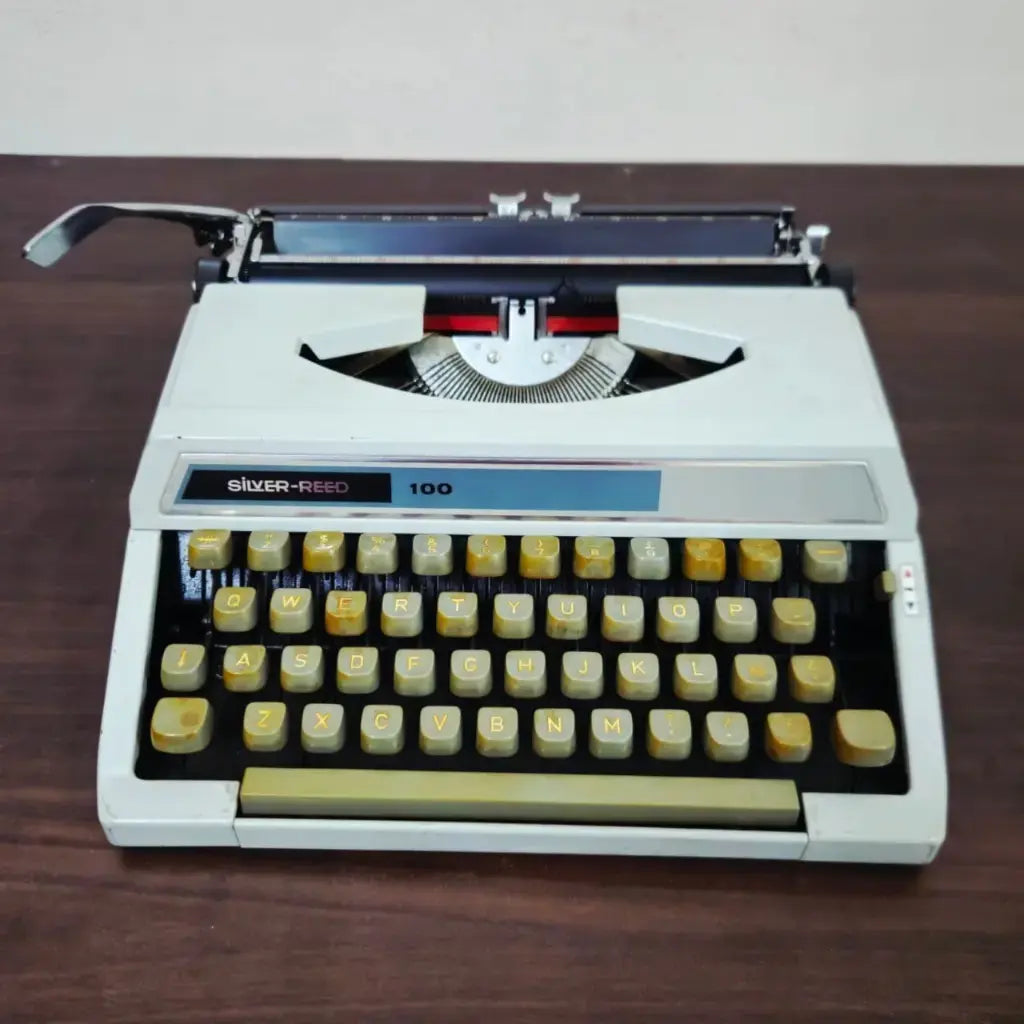 Silver Reed 100 Portable Typewriter