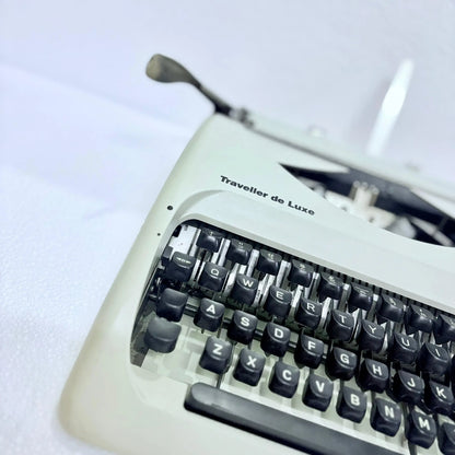 Olympia Traveller C Portable Typewriter